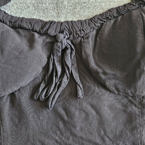 Chic Black Women's Top - Picture 9 of 14